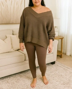 Zenana Übergröße zweiteiliges V-Ausschnitt Pullover & Legging Set Größe 2X braun - Bild 1 von 10