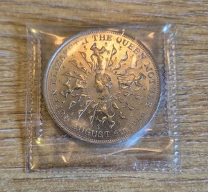 CORONA/MONEDA 80 CUMPLEAÑOS REINA ISABEL LA REINA MADRE - ESTUCHE BANCO BARCLAYS - Imagen 1 de 2