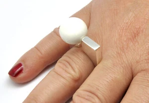 Anillo De Cerámica Asimétrico Blanco - Imagen 1 de 2