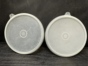 Lot von 2 - Vintage Tupperware CLEAR Ersatzdeckel #227 C Tab 6 3/8" Kreis - Bild 1 von 2
