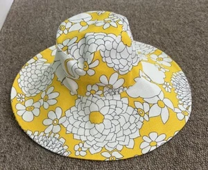 Trina Turk Wide Brimmed Sun Hat Yellow/white Floral USA - Picture 1 of 5
