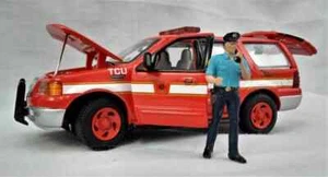 New In Box Gearbox 1/43 "Boston Fire Dept." Command Unit Ford Expedition Truck - Picture 1 of 10