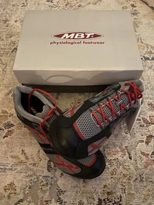 MBT Entrenadores Asistencia Postural en Negro y Rojo Reino Unido Talla 9.5 - EU 44 - Imagen 1 de 9