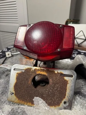 CT70 K1 HK1 1972 尾灯支架(铬色) — 第 1/4 张图片