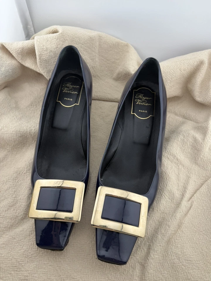 Винтажные туфли-лодочки Roger Vivier Trompette 38,5 темно-синие лакированная кожа золотая пряжка - Изображение 1 из 4