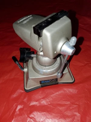 Tornillo multiángulo Pana-Vise 381 2,5" con base de succión giratoria Foto 1 de 4