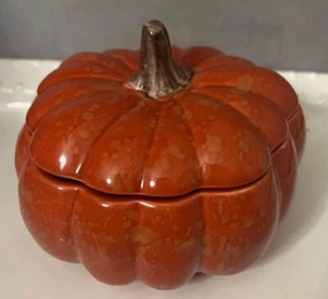 Williams Sonoma B. Eigen Lidded Pumpkin Bowl - Picture 1 of 3
