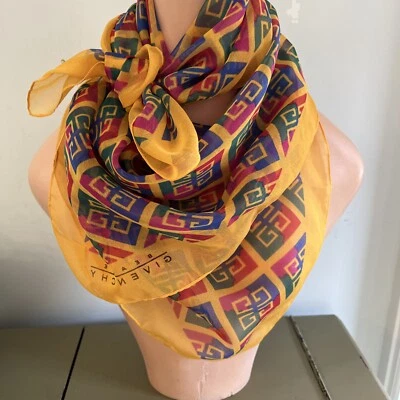 Bufanda vintage GIVENCHY BEAUTE 100 % seda oro transparente estampado logotipo hecha en Italia Foto 1 de 4