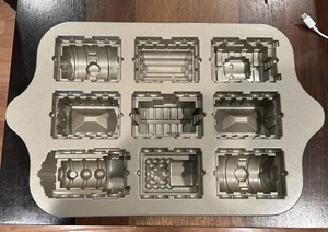 Nordic Ware Train Cake Pan 5 Cups 1.2 Liters 6 Railroad Train Car Molds exc. con - Picture 1 of 12