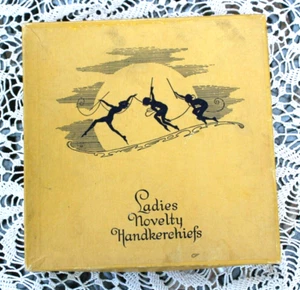 Antik 20er Jahre . 30er Jahre Fairie Pixie Damen Romanität Taschentücher Box 8 mal 8 - Bild 1 von 4