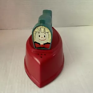 Kinder Vintage Spielzeug Eisen rot mit blauem Griff rollt & macht musikalischen Sound Kunststoff - Bild 1 von 7