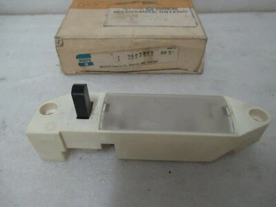 Mopar NOS 1977 Plymouth Dodge Chrysler C mapa de carrocería y lámpara de cortesía paquete 3593896 Foto 1 de 2