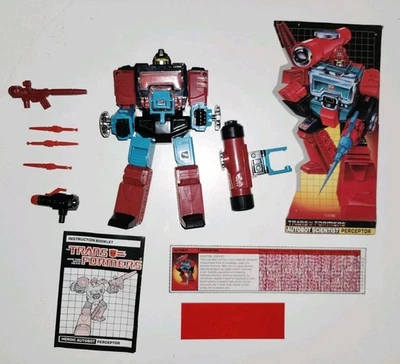 Transformers G1 Vintage Microscope Perceptor 100% complete with Instruction Book - Image 1 of 4