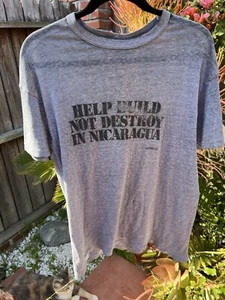 Nicaragua Sandinista Contra War 1980s "Help Build Not Destroy" Vintage T-Shirt - Bild 1 von 4