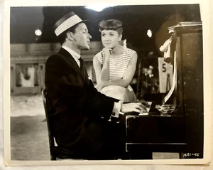 B&W VTG Frank Sinatra Debbie Reynolds 8x10 Photo RARE Photo - Picture 1 of 2