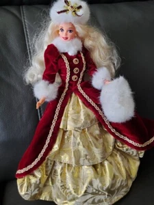 Mattel Barbie Happy Holidays 1996 Special Edition Weihnachtspuppe  - Bild 1 von 6