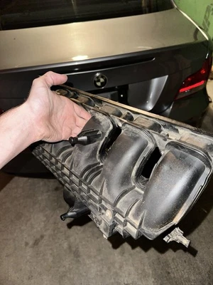 Colector de admisión BMW 335i 135i N54 usado OEM Foto 1 de 2