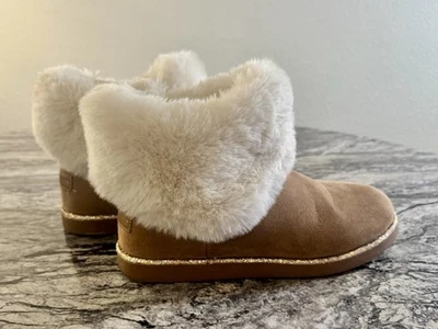 Juicy Couture Women's Kissable Camel Suede Faux Fur Lined Ankle Boots 8 - Image 1 of 4