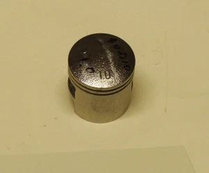 SUZUKI AP AY UF 50 Katana Original Kolben Neu piston pistone genuine OS 1,0 2.Üb - Picture 1 of 6