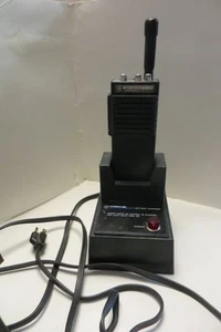 Motorola HT220 Handie Talkie FM Radio w/ Charger untested - Afbeelding 1 van 3