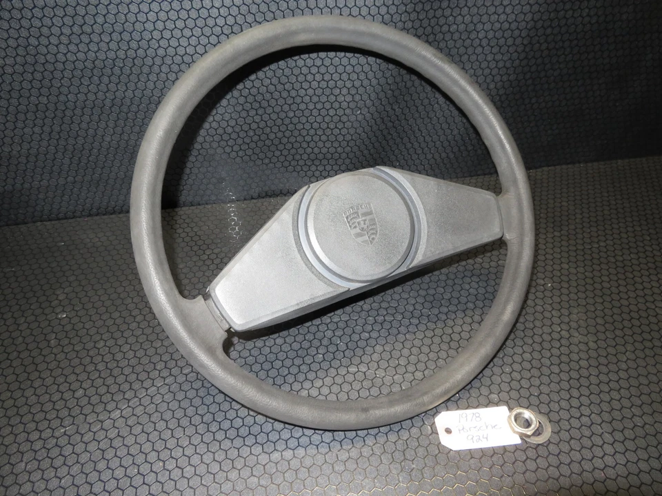 Volante Porsche 924 1977-1988 OEM 2 radios con botón de bocina 924s 944 *BONITO* Foto 1 de 4
