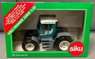 Siku 2957 trattore Fendt Xylon 524 1:32 - Immagine 1 di 2
