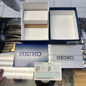 SEIKO Caja Reloj Vacía Azul Presentación Reloj Estuche Con 2😱Tarjetas🕷️(usado) - Imagen 1 de 8