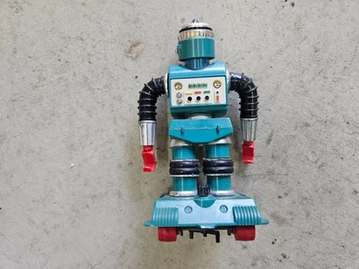 Vintage 1968 Ideal Toys Robot Zeroids Zerak Plastic Toy Parts Untested Space  - Image 1 of 4