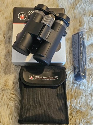 Thompson Center Compact Roof Prism Binoculars 10x42 # 1125576 - NEW - Image 1 of 4