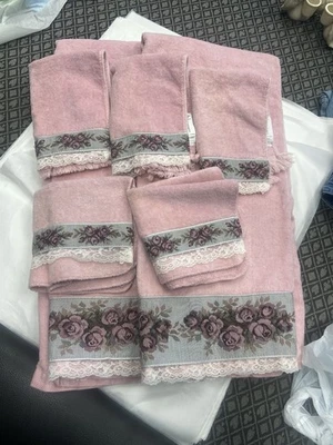Vintage Bath & Hand Towels & Wash Cloths Floral Pink Roses  100% Cotton 7 Piece - Image 1 of 4