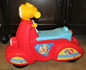 FISHER PRICE INTERACTIVE CHILDS RIDE ON CAR SCOOTER SMART STAGES LAUGH LEARN EC - Picture 1 of 4