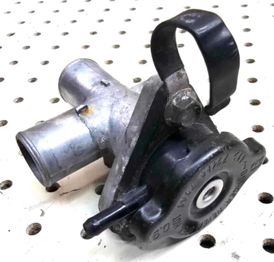 1989-1996 Yamaha Vmax 600 Xt Oem Coolant Fill Assembly 86M-12581-00-00 - Image 1 of 4