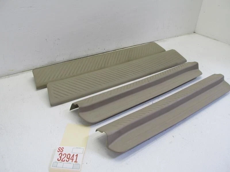 Placa de desgaste alféizar MPV 2004 2006 Mazda conductor pasajero piso delantero trasero estribo moldura Foto 1 de 4