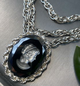 XXL Unsigned Whiting & Davis Cameo Intaglio Pendant Black Glass Vintage Necklace