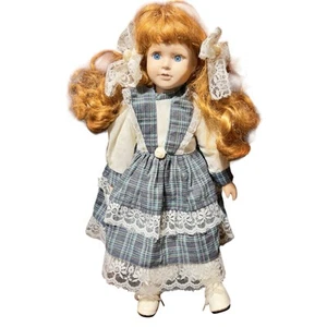 Vintage Porzellanpuppe mit roten Haaren, blauen Augen, bezahltes Kleid, 14 Zoll groß - Bild 1 von 5