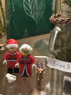 Lego Unreleased Santa & Mrs. Claus from unreleased set 40489 - Image 1 of 4