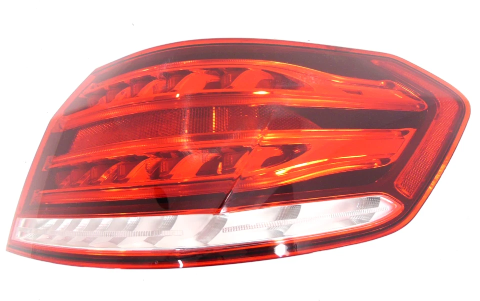 Lámpara de luz trasera montada en un cuarto para Mercedes-Benz E350 2014-2016 pasajero derecho OEM Foto 1 de 4