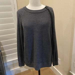 Vince Sweater Gray Wool Lamb Leather Trim Zips Shoulder Down Hem Up Crew Medium - Foto 1 di 6