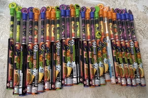 HALLOWEEN DUFT SMENCILS STIFTE 25 Stück Vintage Party Gastgeschenke Trick Leckerli Neu - Bild 1 von 6
