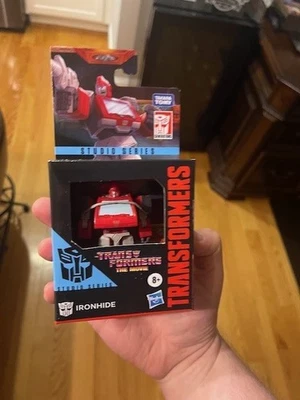 Совершенно новая фигурка 2023 Hasbro Core Class The Transformers 86 Movie: Ironhide - Изображение 1 из 2