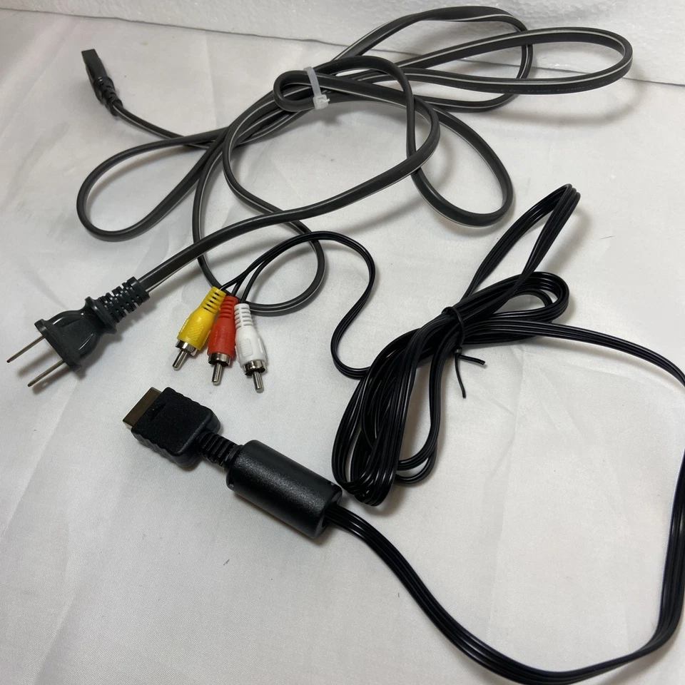 Оригинальные шнуры питания PS1 и новый аудиовизуальный шнур вторичного рынка - Изображение 1 из 3