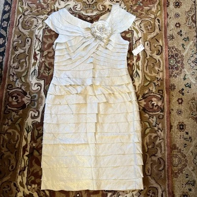 Dressbarn Women's Pale Gray Metallic Cowl Sleeve Dress w/Flower Detail Sz 14 NWT - Image 1 of 4