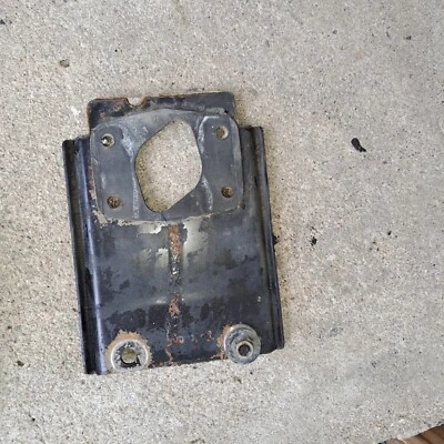 Plymouth Sport Fury 1966 Master cilindro cortafuegos soporte Foto 1 de 2