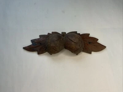 古董/复古木雕抽屉胡桃木和叶子 — 第 1/4 张图片