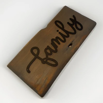 Quadro pequeno de madeira FAMÍLIA montado na parede marrom preto decoração de Ação de Graças 14x6” - Imagem 1 de 4