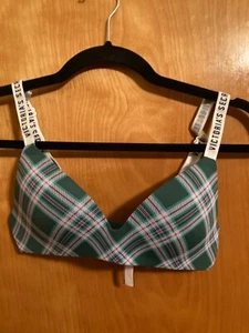 Victoria's Secret T-Shirt Lightly Lined Wireless Size 32B - Picture 1 of 4