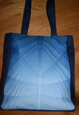 Bolso de Mano Museo de Arte Milwaukee Calatrava Quadracci Pabellón Comprador Asas Azules Foto 1 de 4