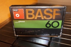 RARE lot de 60 NEW BASF 60 FERRO SUPER CASSETTE TAPES LHI 60 Made in Germany - Imagen 1 de 6
