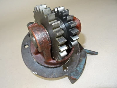 Zahnrad + Getriebedeckel Getriebe Hanomag Perfekt 401 Bj.1967 Traktor  - Bild 1 von 4