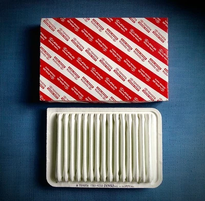Filtro de aire genuino Toyota Denso OEM 17801-YZZ02 Camry y Venza modelos enumerados: Foto 1 de 3
